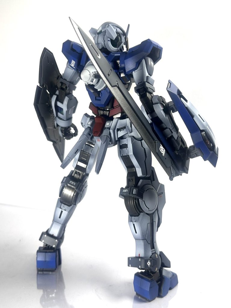 肩部はダブルオーガンダムの物を使用しコンパクトにアニメとは違いますが、中々私好みです。ガンプラは自由だ!