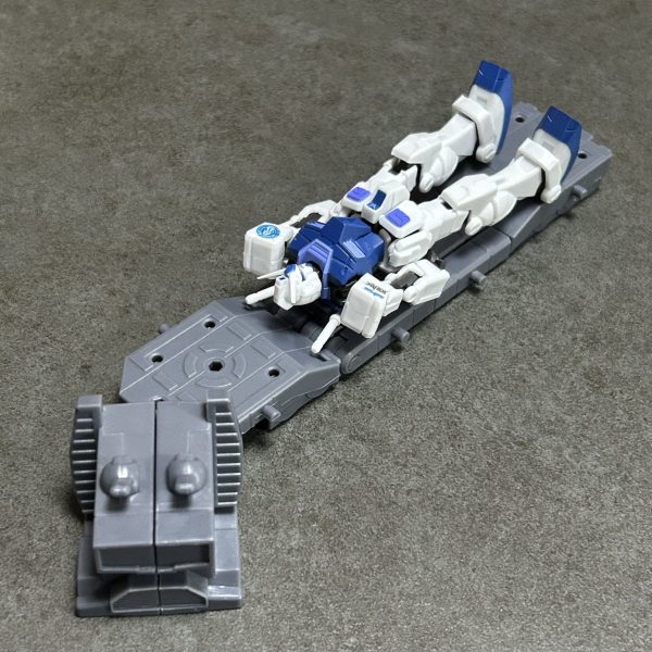 横幅問題についてです。ガンダムやジムだと割としっくりなんですが、ザクやグフは少しガタイがいいですからね。どうしたものか…いきなり難航しました（笑）完成度50%で変わらず（笑）（1枚目）