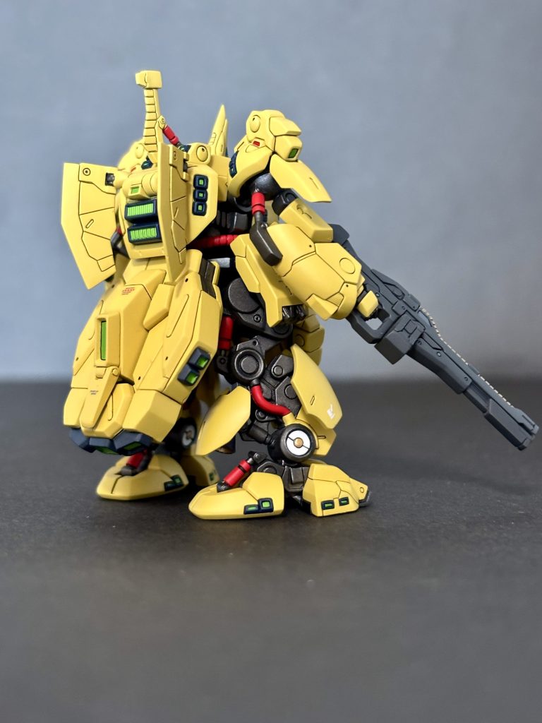 キットはアレンジが強くあまり好みではなかったので気になる部分だけを少しだけ作り変えています