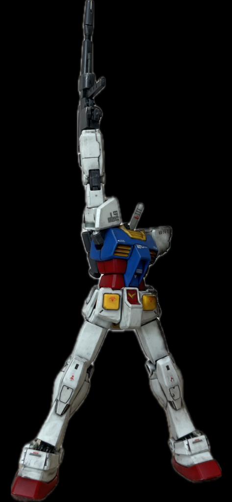 リバイブ版ガンダムは可動域が素晴らしいです。無改造で腕が上がるのが嬉しいですね。