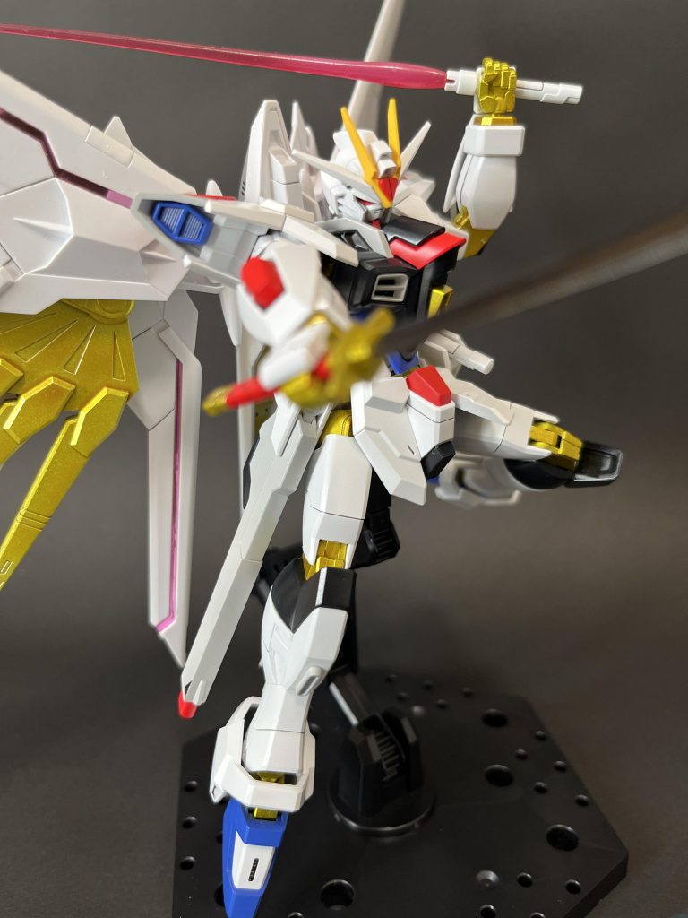 劇中の対艦刀カッコよかった。