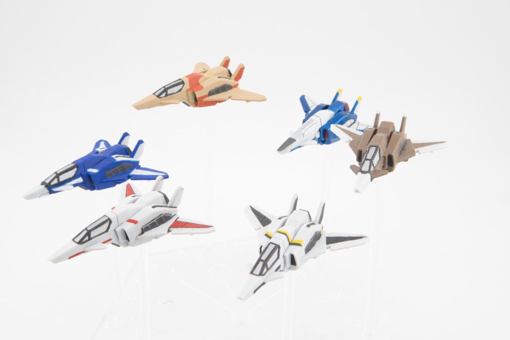 HGCEインパルスのコアスプレンダーだらけになってきたのでVF-1風に塗ってみました。 