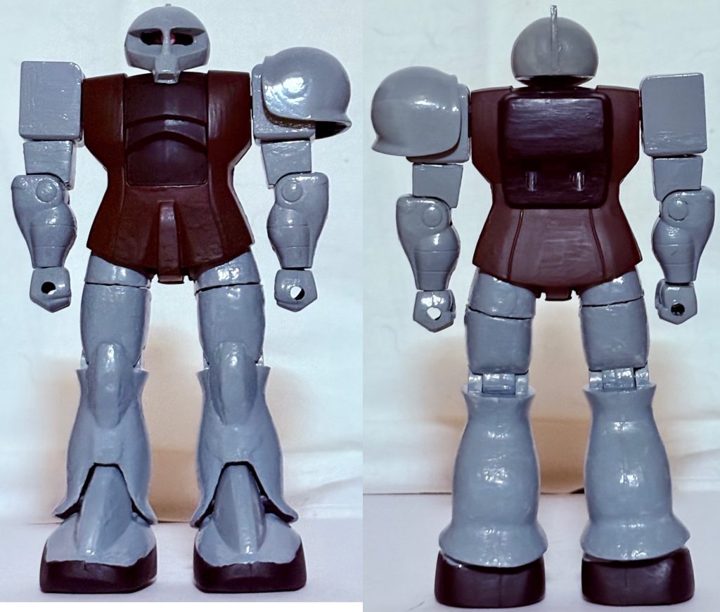 まずはフロントビューとリアビューから。今回は従来の旧ザクカラーではなく、オリジンの「ヴァッフ」のようなカラーリングで塗装した。