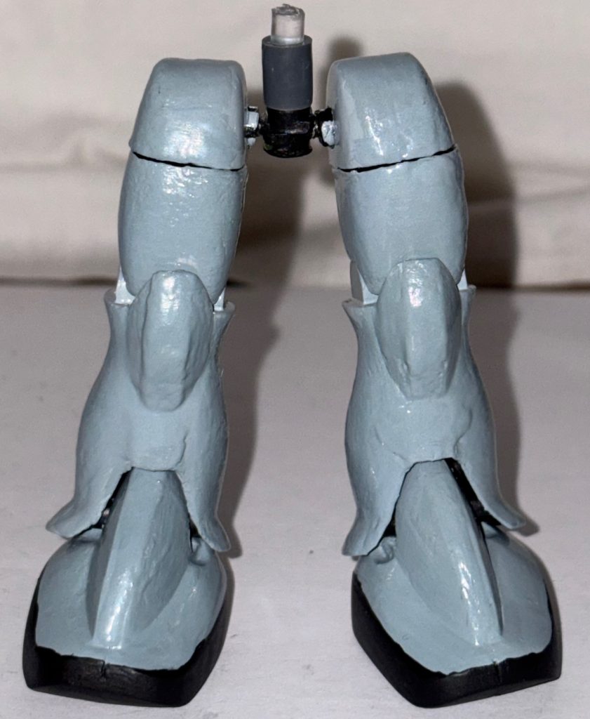 小生が追加で用意したエクストラジョイントを使って上半身と下半身をセットすると・・・。