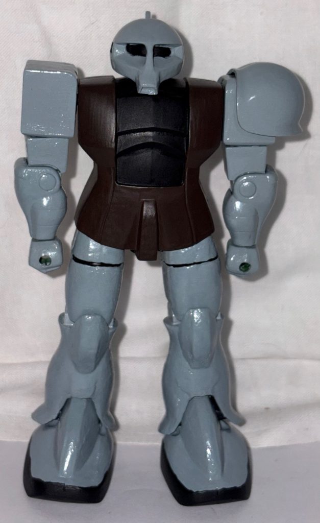 モノアイが可動するので、起動していない状態も再現できる。