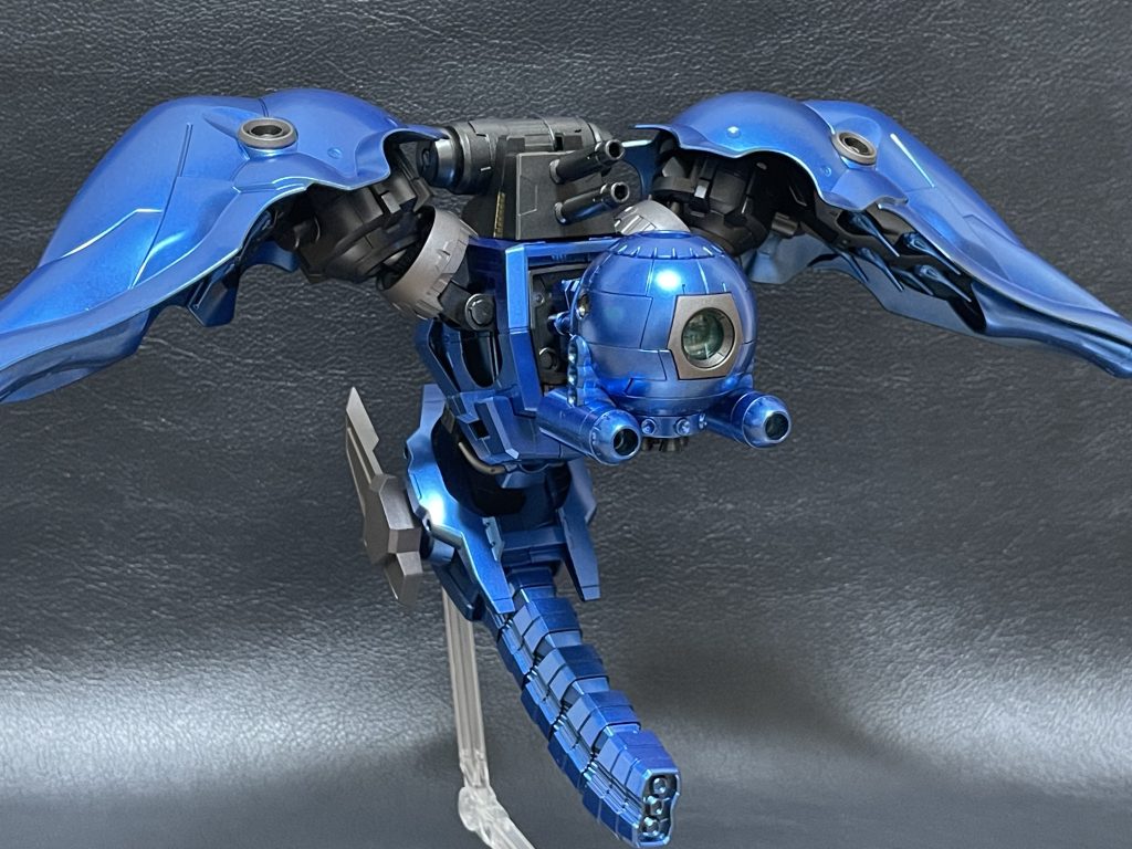 戦闘形態です。この状態だとファンネルを展開できるようになります。もしかしたら気付いた方もいるかもですが、モチーフは遊○王のサク○ファイスですw