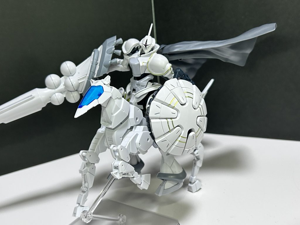 孤独を癒し絆を深めていくエグザベだったが宇宙コロニーは外宇宙からの来訪者であるエグザベとハクバを回収する為に追手を差し向け続ける。エグザベはハクバを守るために宇宙コロニー「ネオ・ジオン」の為にガンダムでもないのにガンダム・ファイトへと参戦することになったのであった・・・