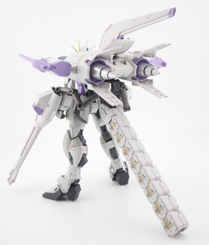 インパルスはバッテリー駆動なので万博ガンダムのバッテリーっぽいやつを付けてみました。アームユニットはネオジウム磁石で腕と接続。腕をある程度自由に動かせる様に4箇所関節を設けました。