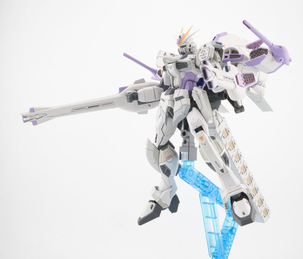 ミサイルハッチオープン。スケール違いなのでちょっと小さめ。マイクロミサイルですね😅