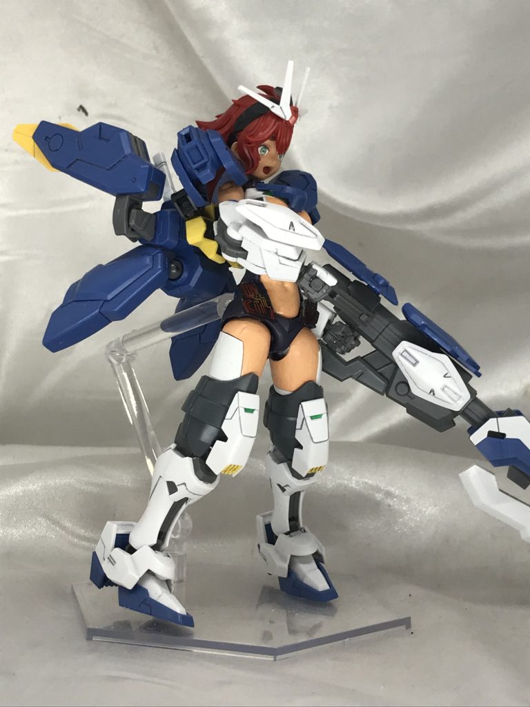 腕で隠すな胸元を見せろと言いたい紳士ニキの声が聞こえてきそう。いろいろあるんです!w