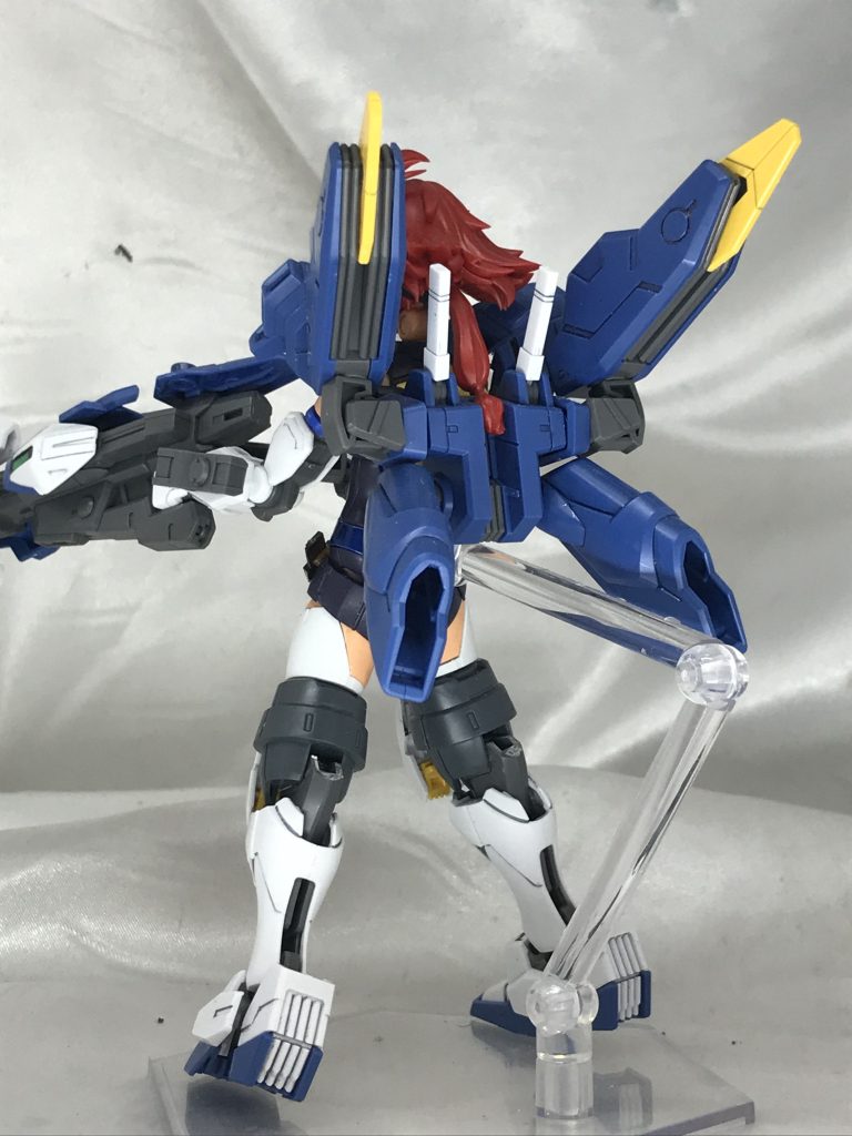 ユニバーサル規格なんで、バックパックは加工なして取り付け可能。モールド細かくていいキットですよね