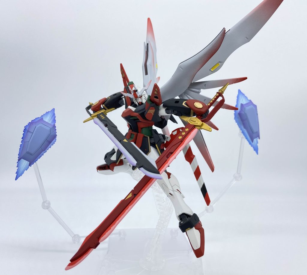 ビットはデスティニーのシールドとビームシールドを重ねています。ほんとは鬼火の顔も書くつもりでしたが自分のセンスでは良い感じにならなかったので断念…