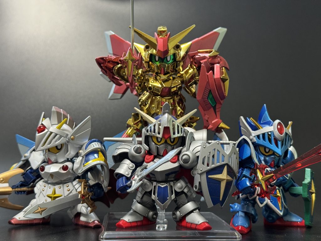 今さらですがようやく騎士ガンダムの四形態全て製作完了です。