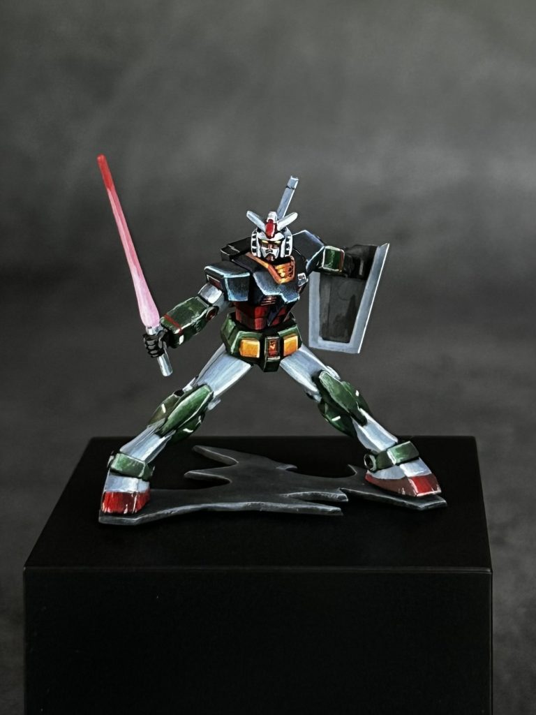 ガンダム単体顔の塗装が小さすぎて写真を撮って確認しながら塗りました😅