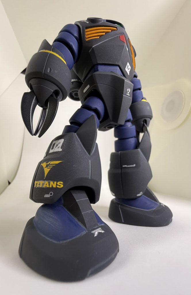 いつも通り、可動時に擦れそうな面にモデリングワックスを塗布して終了。ABSのボールジョイントが緩いので調整は必須でした。