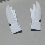 左右対称ですが、基部が同一パーツで羽が裏返して使うタイプ。合わせ目消しをするとよ[…]