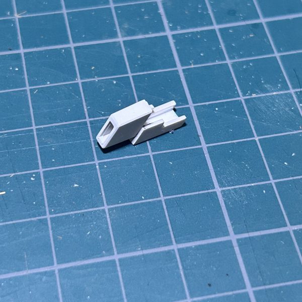 組み上げ中にまさかの紛失！いつからないのか全くわかりませんが、パーツ注文しようにも在庫がないとか。。。また作るしかないのか。。。とりあえず、制作は進めます。コロっと出てこないかなぁ。。。（3枚目）
