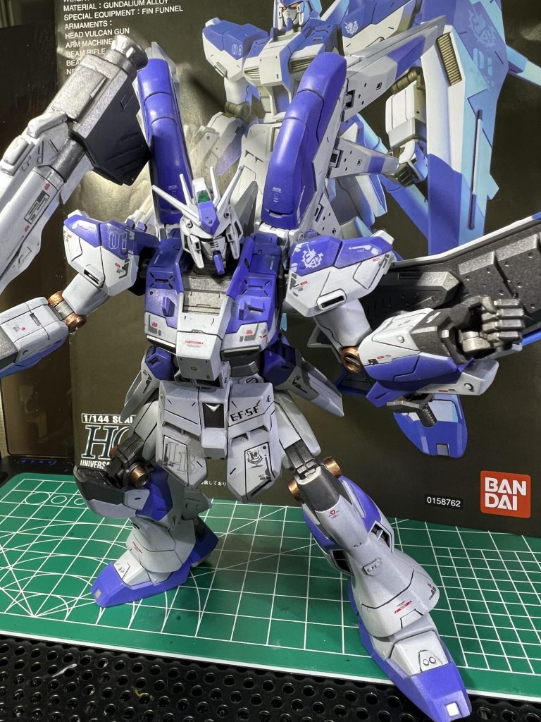 フィンファンネルが重くて真っ直ぐ立でない。ちょっと関節が緩くてカッコいいポージングが難しかったです。