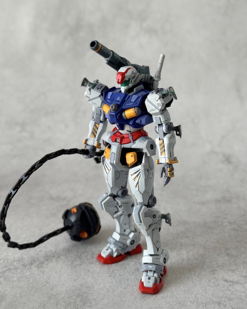 白部分の塗り分けにガイアノーツのブルーフォグホワイトを淡く調色して使用しました、かなりお気に入りの色です！関節は普段より明るくしたかったので、ジョイントグレーにしました。