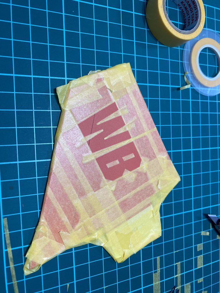 1/48にあうサイズのWBのデカールなんて無いので塗装で再現します。