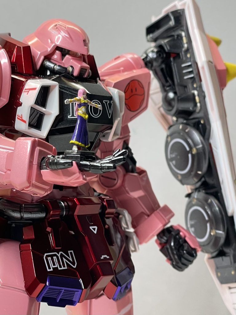 1/100:ミーア・キャンベルは老眼鏡+拡大鏡で筆塗しました。アップにすると粗が目立つのでこれくらいの大きさで。。。