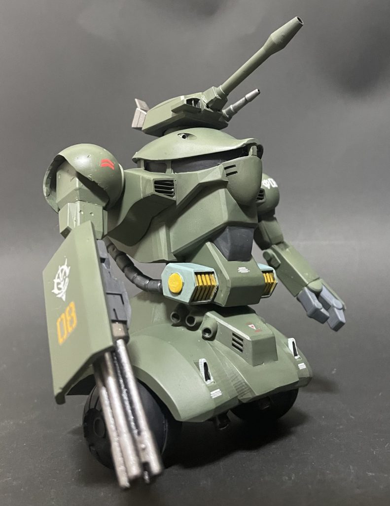 なんでも富野監督の「トミノメモ」によると、機動戦士ガンダムの終盤ではアムロのガンダムはこのギガンに大破させられる予定だったとか…もしそうなっていたらジオングのポジションをこの移動砲台みたいなMSが取っていたかも、、と思うと大変興味が湧いてきました。