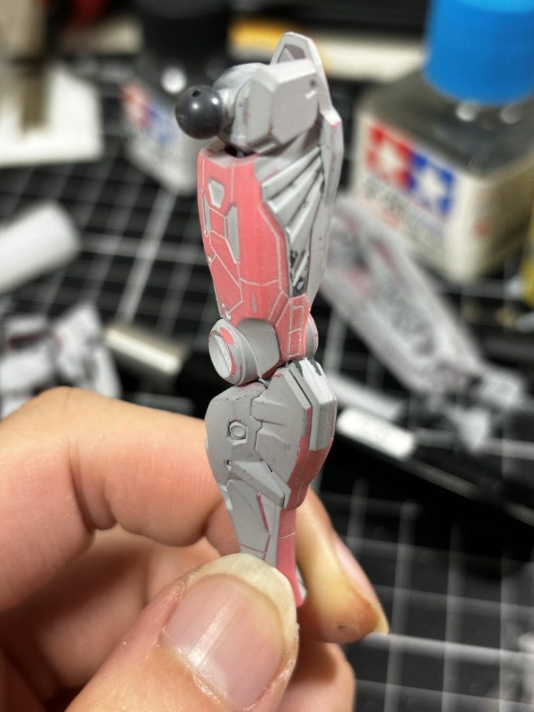 展示会まで残り1週間を切って、絶対完成させないといけないのに何故かスジ彫をこのタイミングで始める。。。