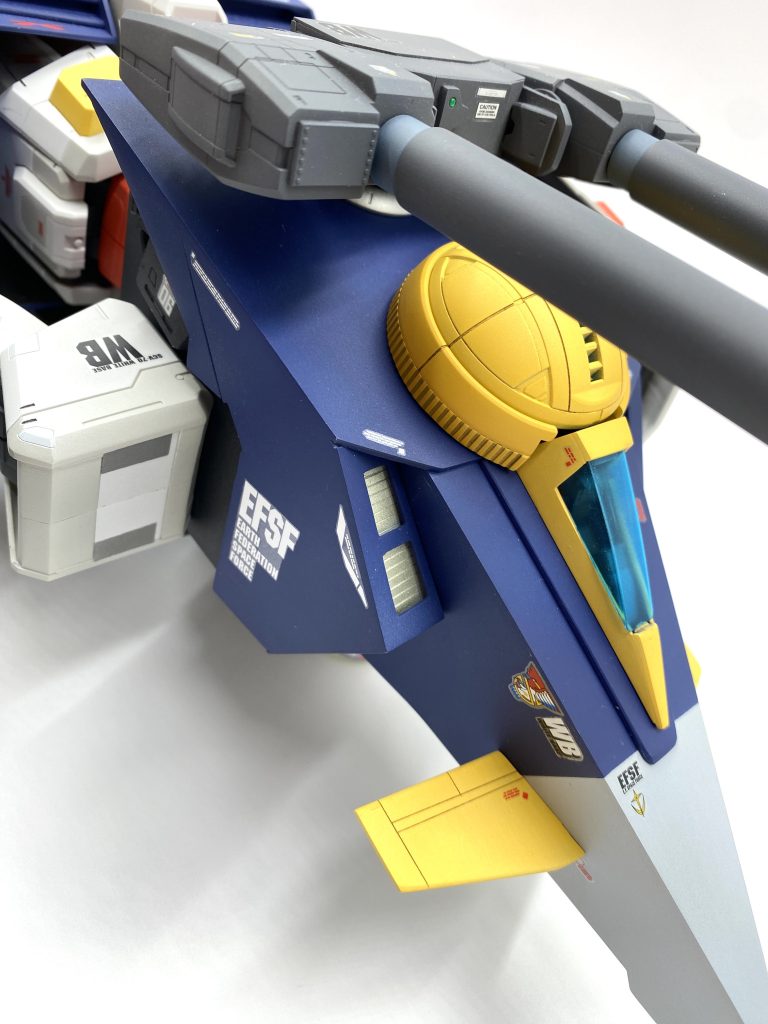 主砲は360度転回、上方向は60度位までなら動きますです。