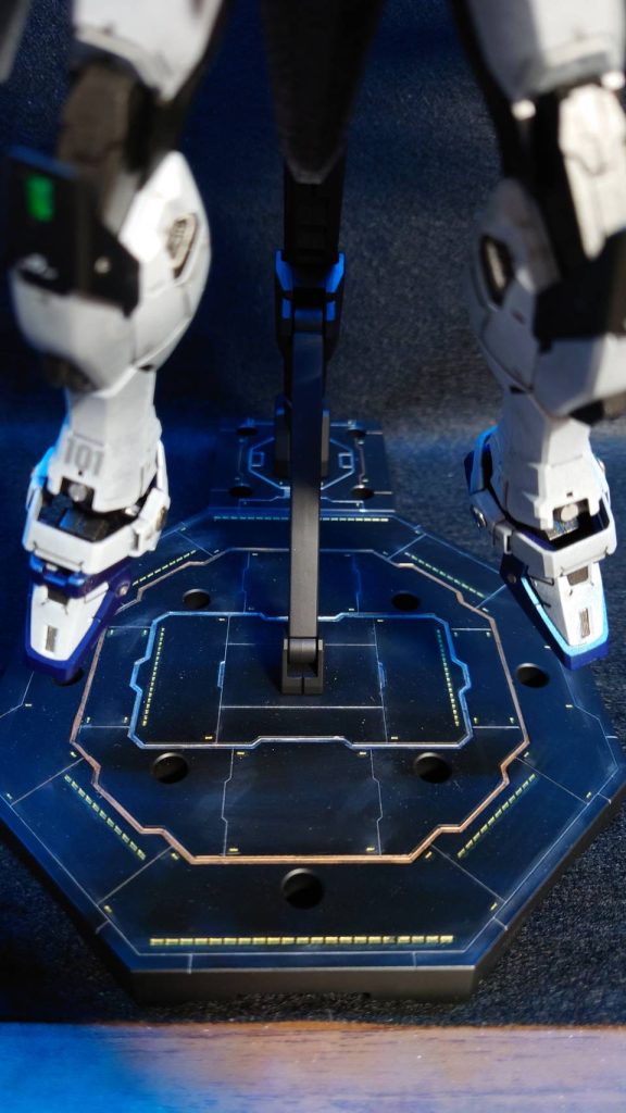 ちょっと台座も新しく買いこだわってみましたw 自分の趣味棚に追加！趣味棚の完成が待ち遠しいw