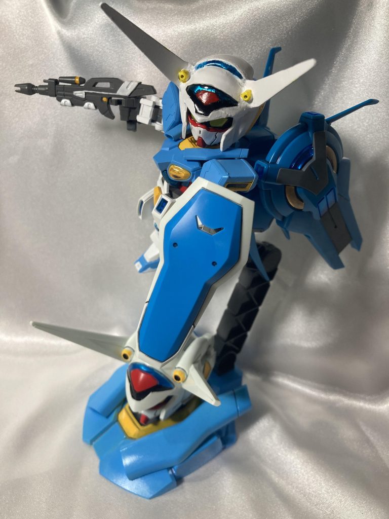 宇宙用パックと、アメリア製シールド。アメリアのライフルは作ってないですが、いずれは用意してあげたいですね。ちなみに台座は雑誌特典のでかいG-セルフです。