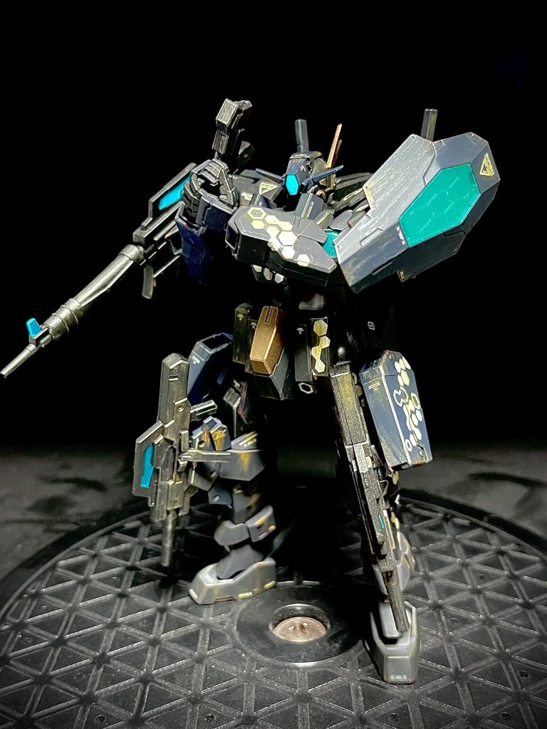 スナイパー1、アサルト2、SMG2、ハンドガン4、近接武器無し🤣