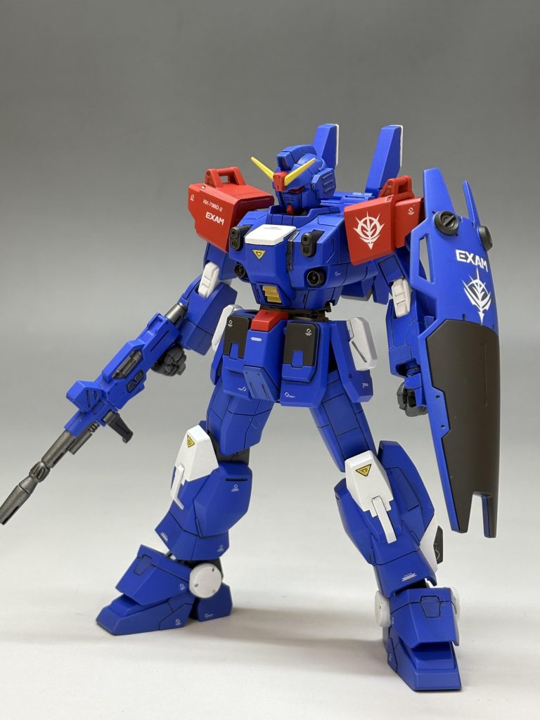 プロポーションはキットのまま。胸、腕、太もも、スネにモールド追加しました。モールドはチョイ足してくらいでしたが、効果は絶大。アンクルアーマーの合わせ目は分割の変更して、ちょっと小賢しいことしてます。