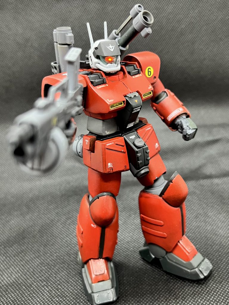 可動範囲が狭いため、ポーズもぎこちない感じ(単にポージングが苦手なだけ)