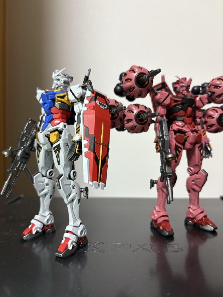 こう見ると元は同じ機体なのに全然違うなぁ...