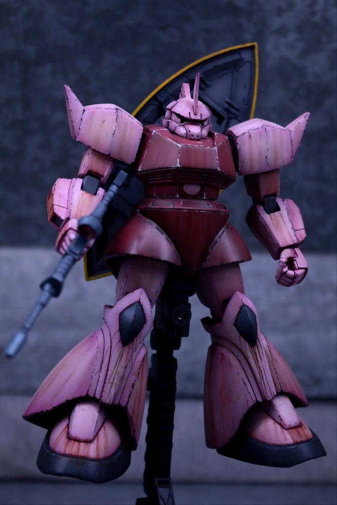 試作機で新品同然なのですがテキサスコロニーでのガンダム戦で早くも疲弊した感じを自分なりに演出してみました。キット自体はプロポーションは良くカッコイイです。