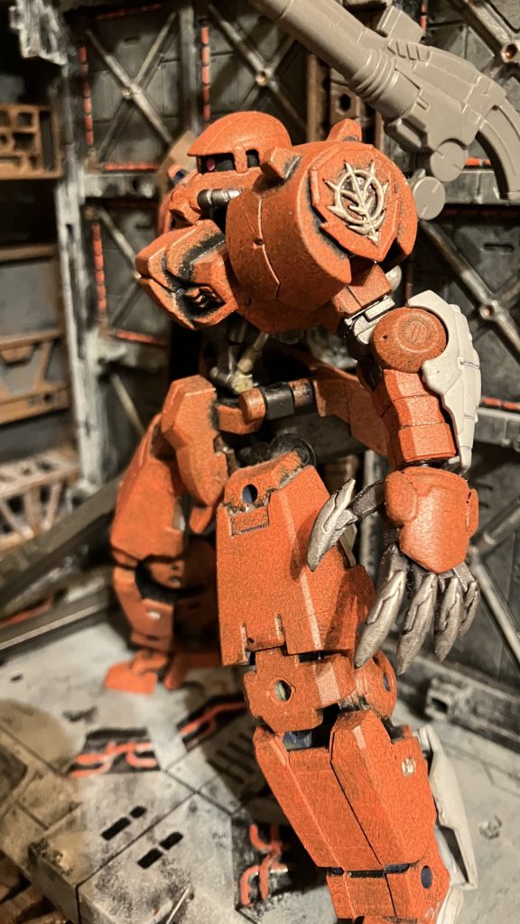 爪とジオンのエンブレムがお気に入り