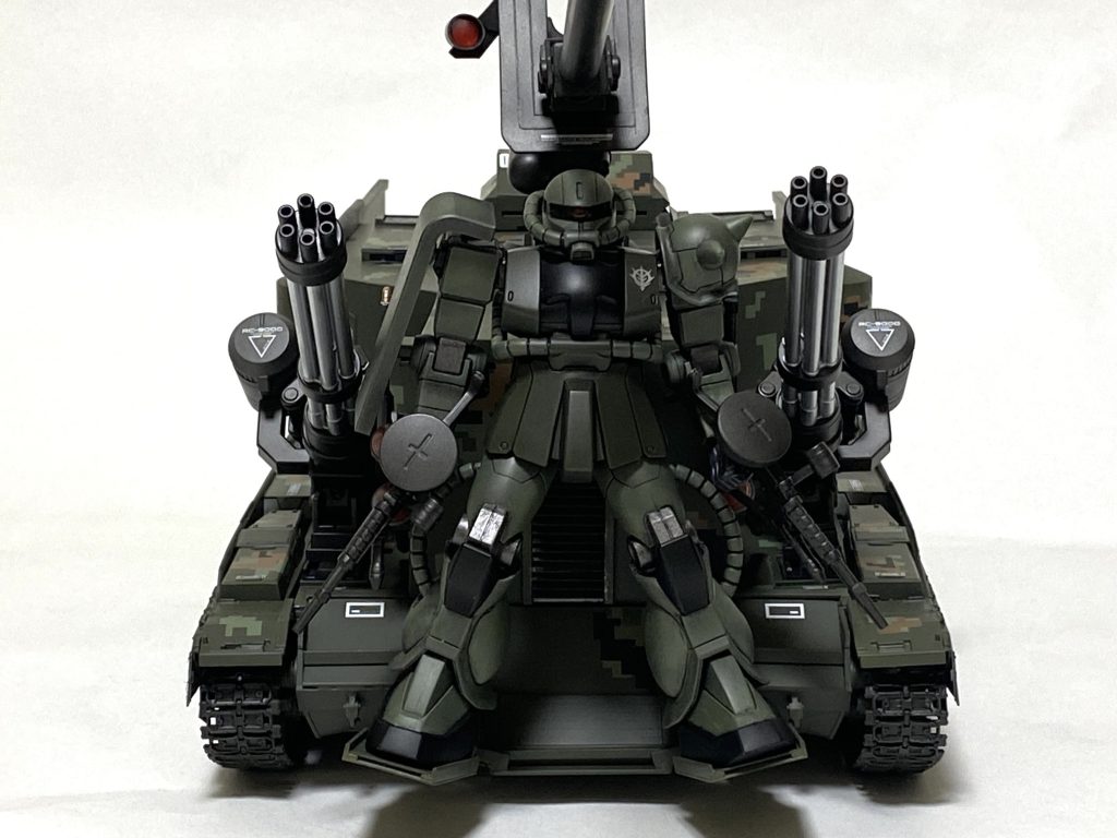 正面FGザクは後ハメ加工しつつ合わせ目消しやりましたが、こちらもも少しスキル上げたいですね(;・∀・)ザクのウォッシングくらいしかまだやっていないので、隙見て全体のウェザリングもこれからやる予定です