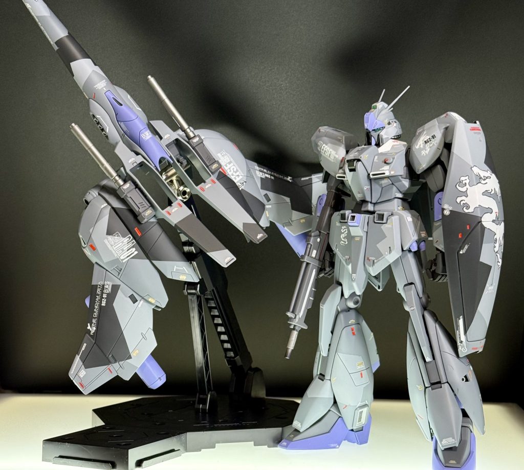 一緒に飾るためにBWSもぬってみました。アグレッサー仕様のF-35をイメージした３色スプリッター迷彩仕様です。