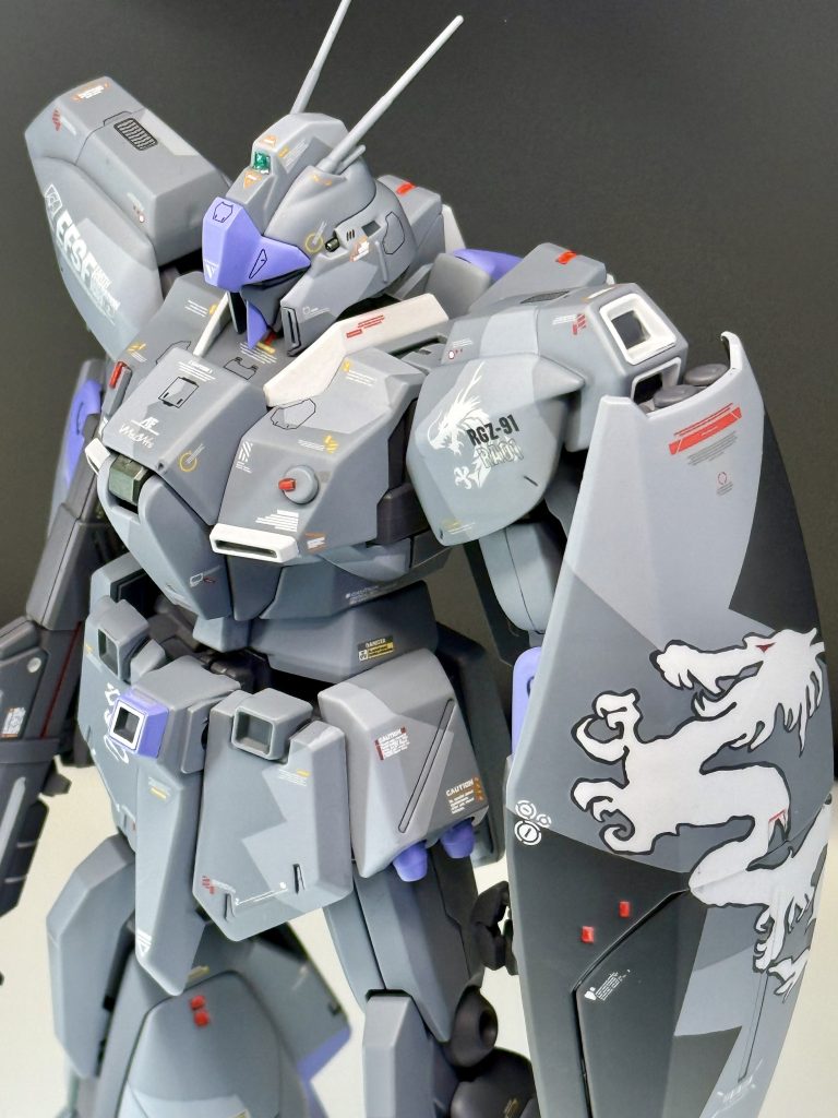 アシタのデカールのモールドテクスチャーデカールも使用してみました。スジ彫りせずにディティールが足せてよい感じ