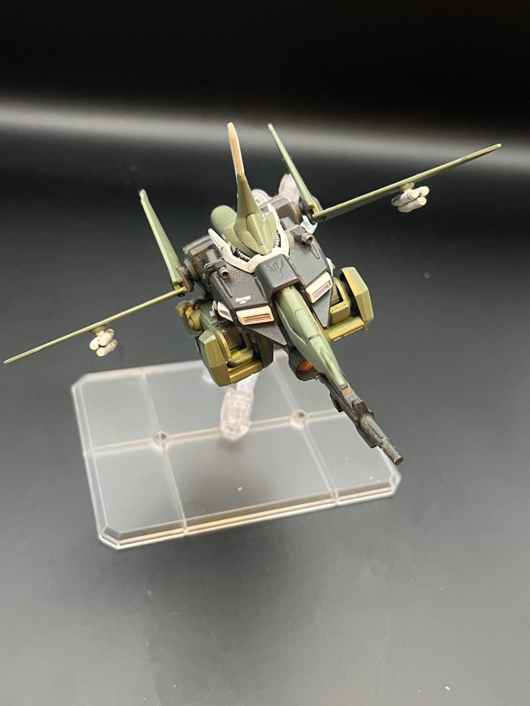 スタンド穴がないのが辛いところ、撮影も苦労しました当時はスジボリなどの技術も皆無なのでプラ板ディテールが精一杯だったようです