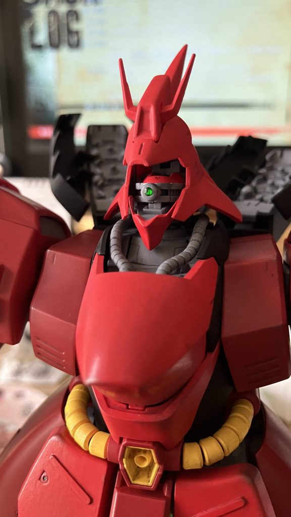 頭部コックピットの密度感たまらん