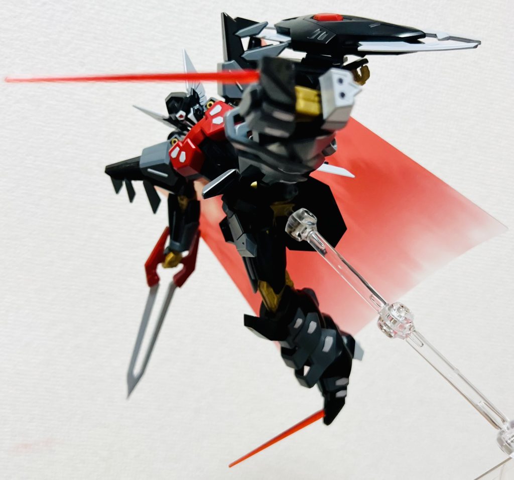 スタンド必須だが劇中ポーズも決まります∠( ˙-˙  )/