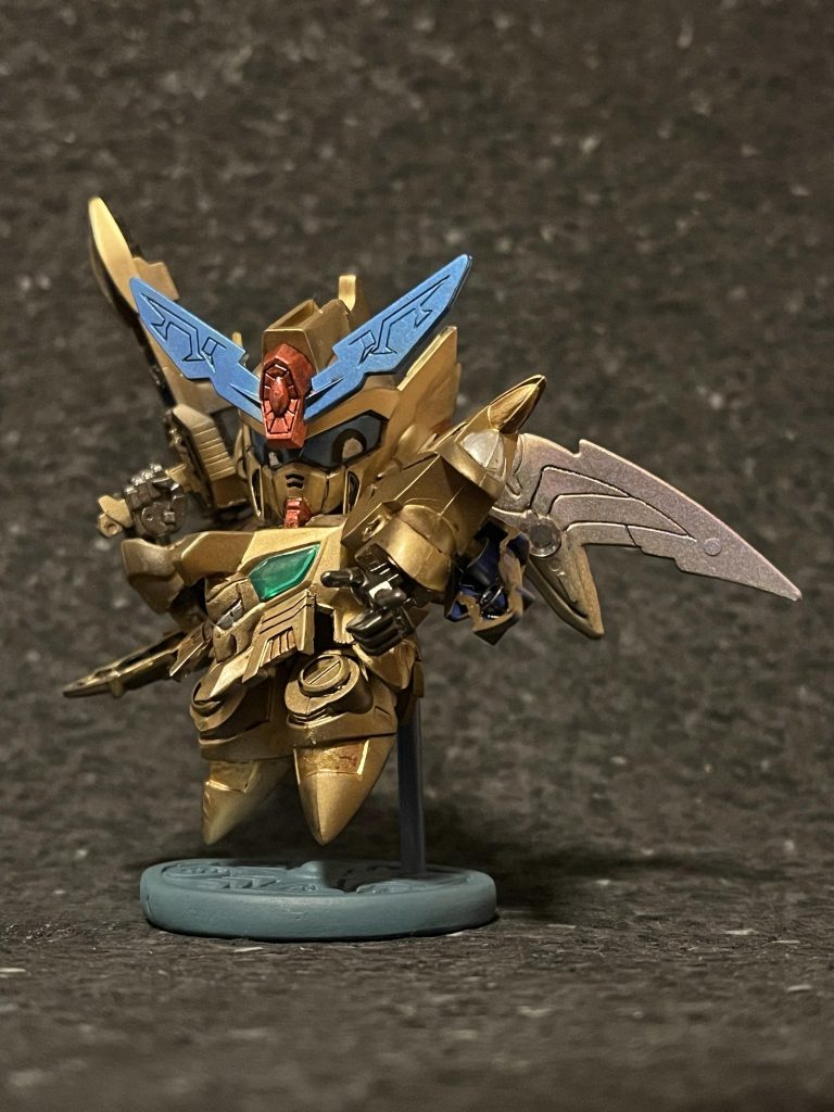 あとは首の延長、角度調整武器のトリガー部分の変更などなど足はちーびーフレームの接続部を切断、真鍮線にて固定しました固定ポージングのため変形機構は今回オミットとなりました