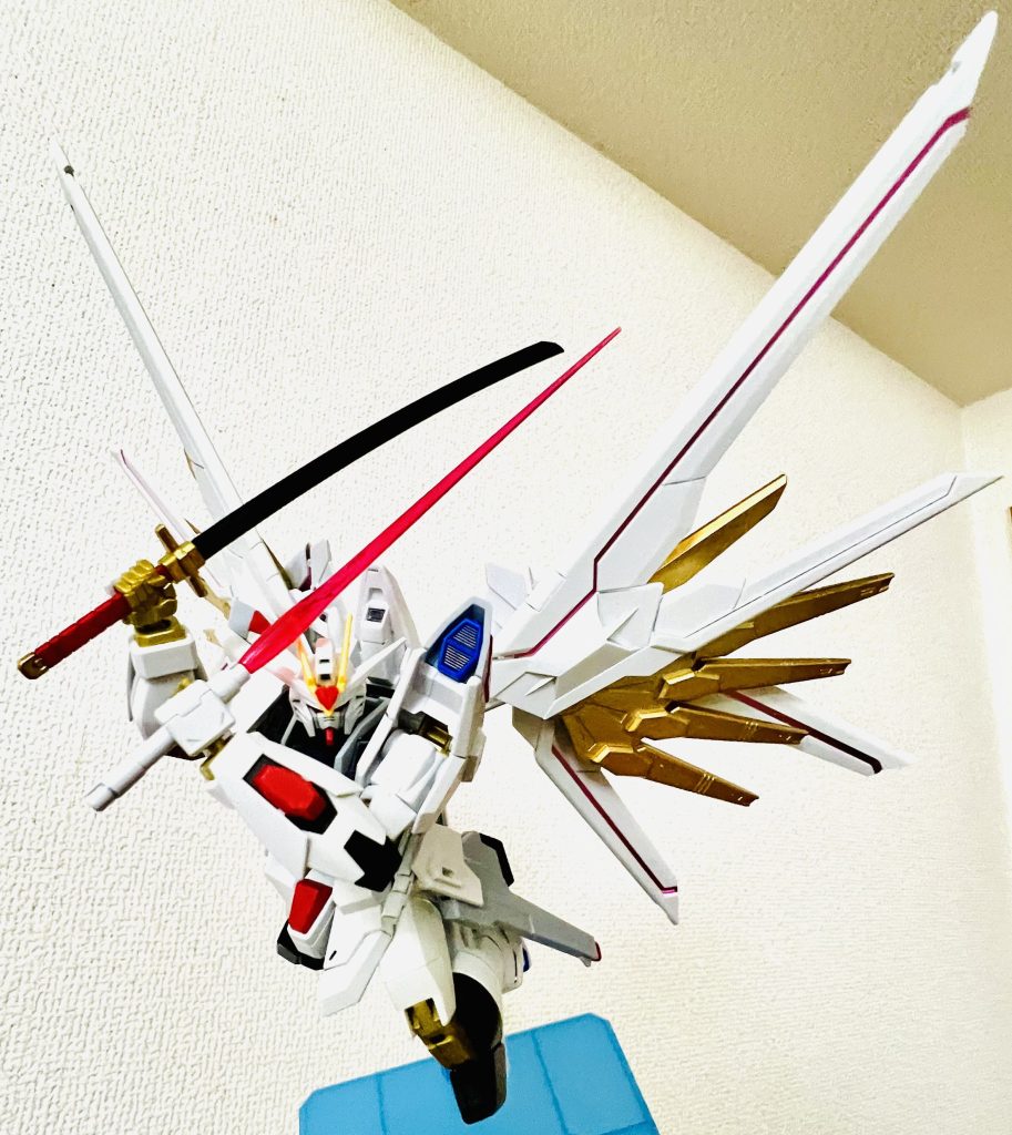 ↑今回いじったもの変わらない?えっとぉ、、、、翼の金色が輝いて見えますよね(懇願)