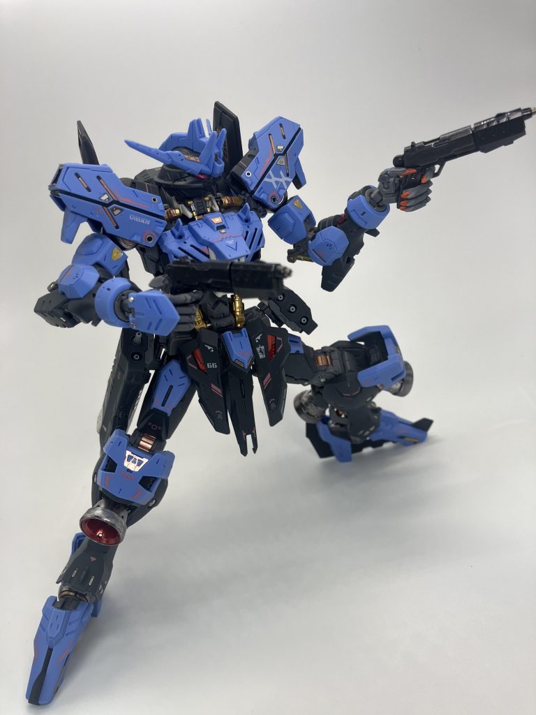 拳銃はガラーリマーカーのジルコニアブラック、黒光り感出したかったんですが厚塗りし過ぎました😰