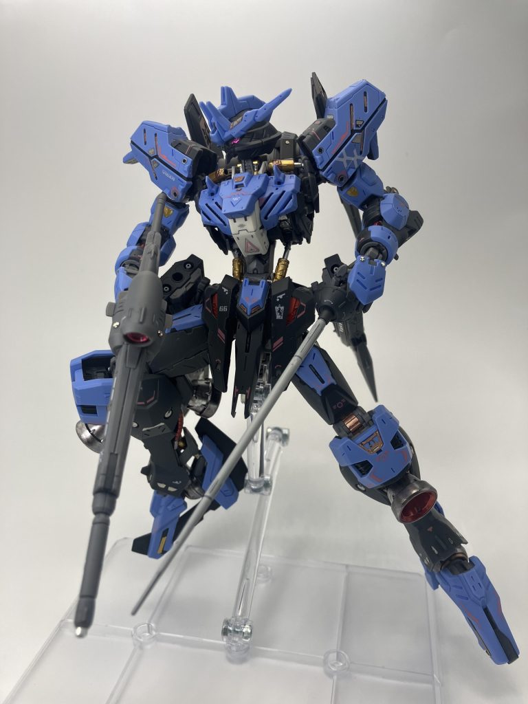 指先は赤く塗装、A.O.Zの影響ですね😉　しかし、思いついて塗装すると結構な数の指先パーツがありました🤣