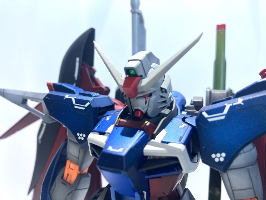 関節の色は最後まで迷ったけどspecⅡらしさを出すために蛍光オレンジで塗りました。頭部のセンサーはレジンで固めてます。