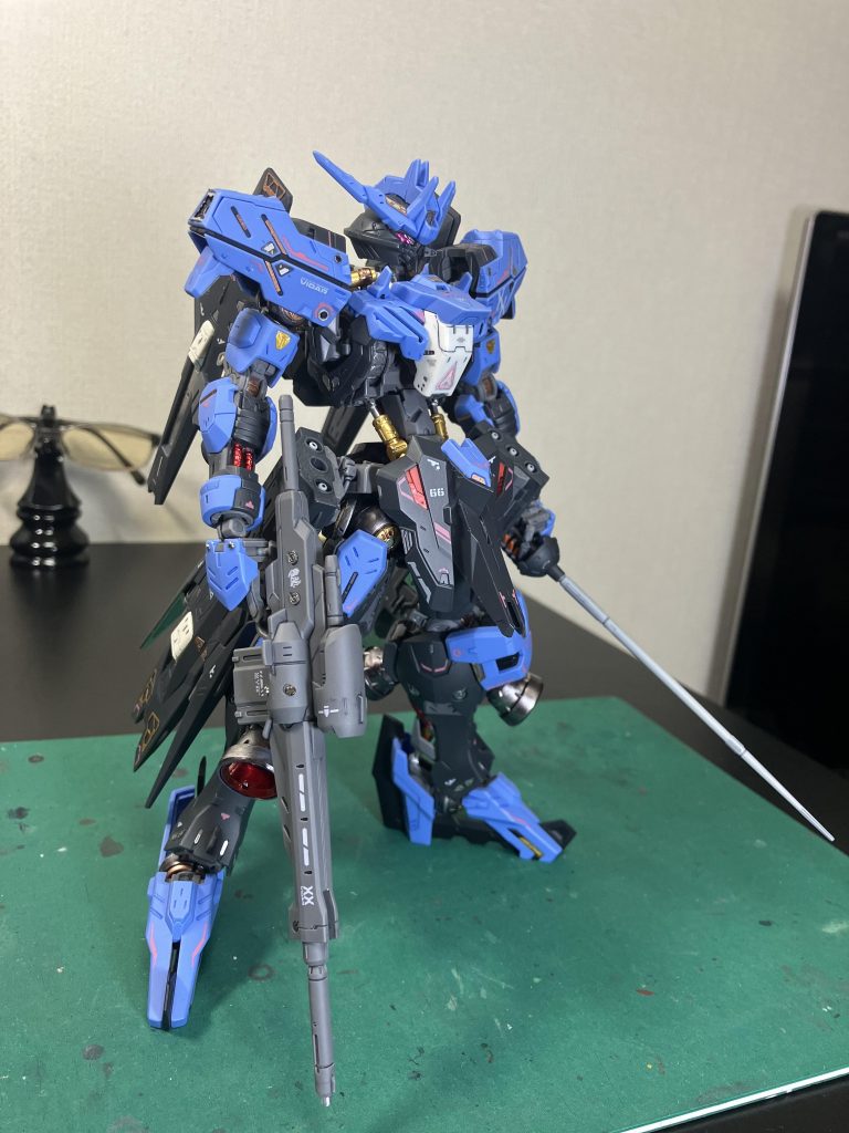 以上、MGガンダムヴィダールでした😤今回、タミヤの超硬ニードルでモールド掘り起こしていますが一部脱線してます💦🤣