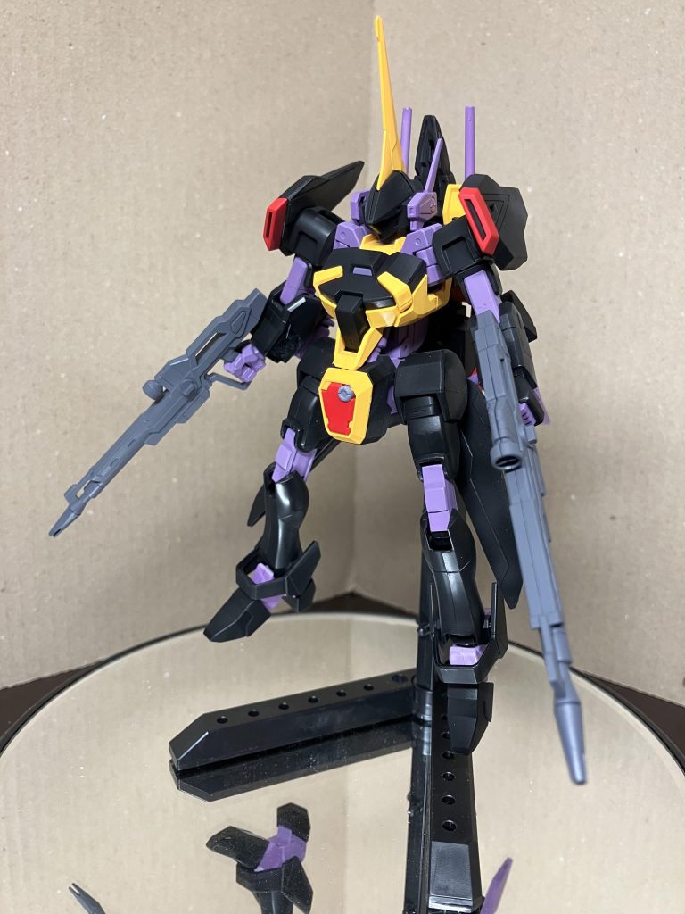 Aタイプ通常のガイアの肩パーツとライフルを装備しています。