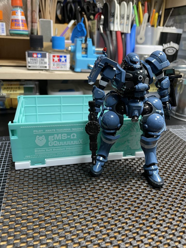 最後はフラットガシャのコンテナと^_^コンテナを警備している風で(gundam-kao5)最後までご覧いただきありがとうございました(zaku-kao6)